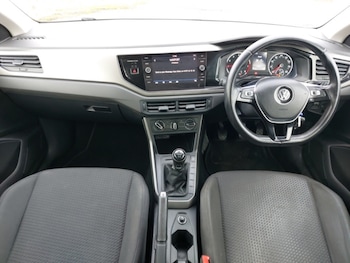 Used Volkswagen Polo 2018 for sale - 77150380: Photo