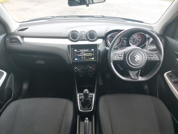 Used Suzuki Swift 2022 for sale - 77126609: Photo