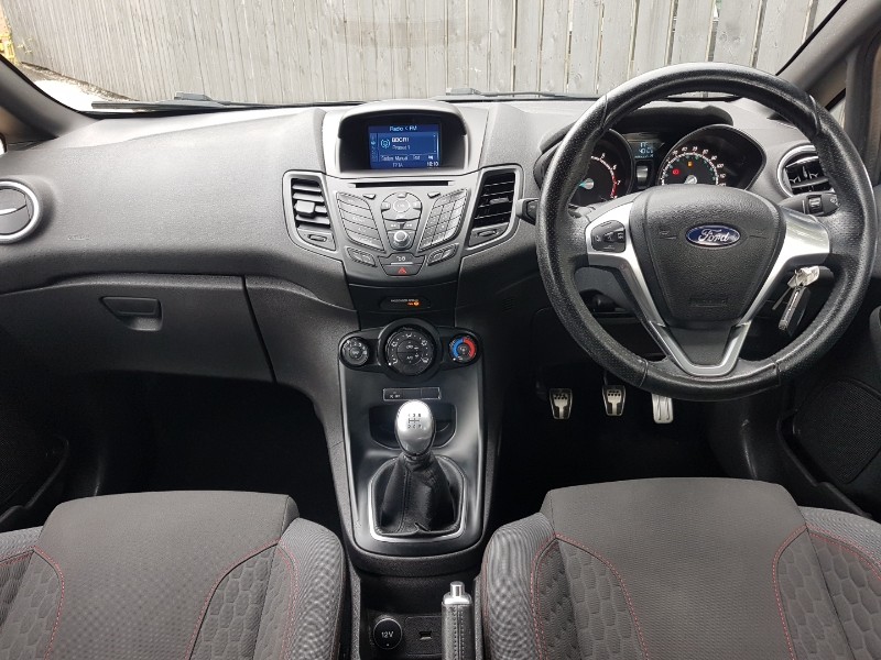 Used Ford Fiesta 2017 for sale - 76125515: Photo 2