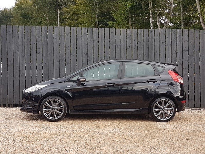Used Ford Fiesta 2017 for sale - 76125515: Photo 4