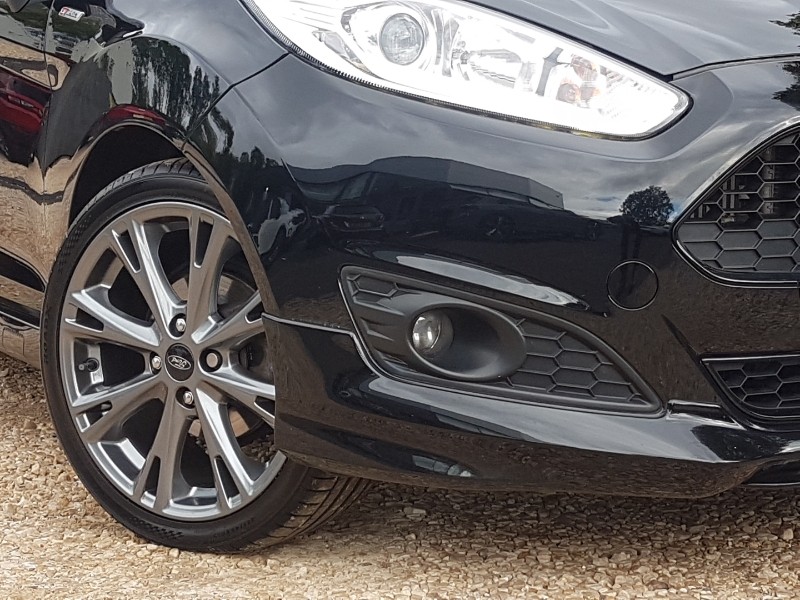 Used Ford Fiesta 2017 for sale - 76125515: Photo 9