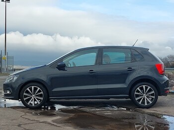 Used Volkswagen Polo 2017 for sale - 77644878: Photo