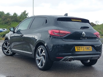 Used Renault Clio 2023 for sale - 76602328: Photo