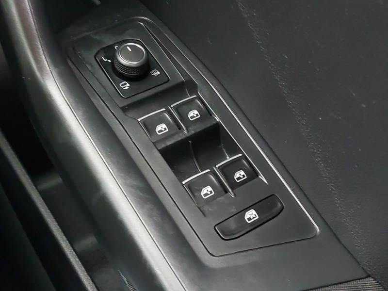 Used Volkswagen T-Roc 2018 for sale - 77047058: Photo 19