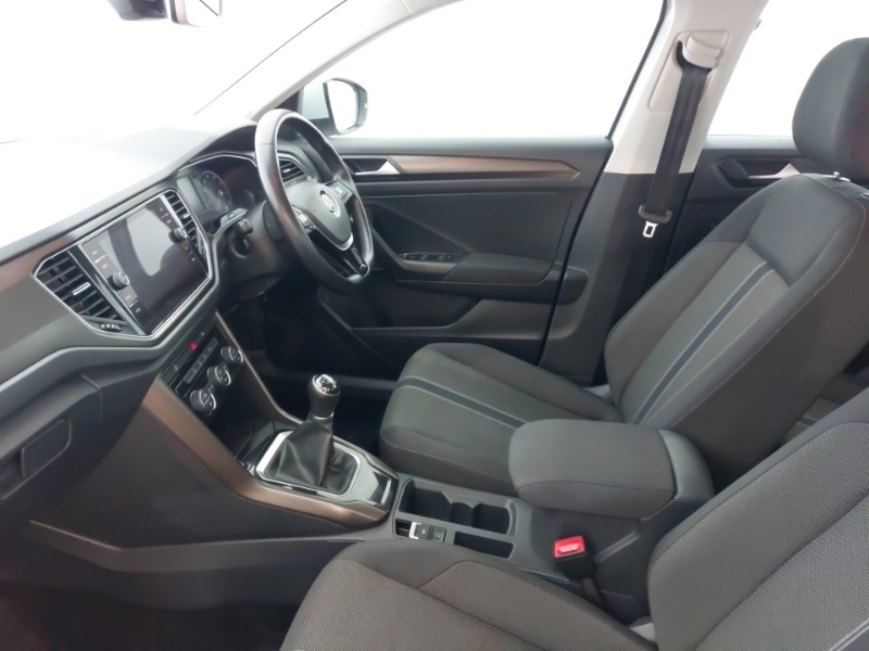 Used Volkswagen T-Roc 2018 for sale - 77047058: Photo 5