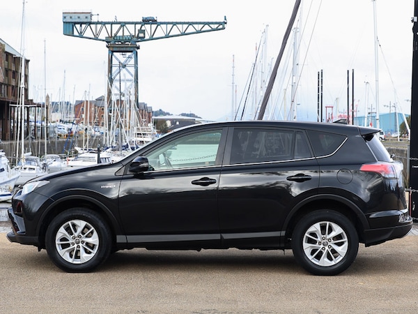Used Toyota RAV4 2018 for sale - 76233691: Photo 5