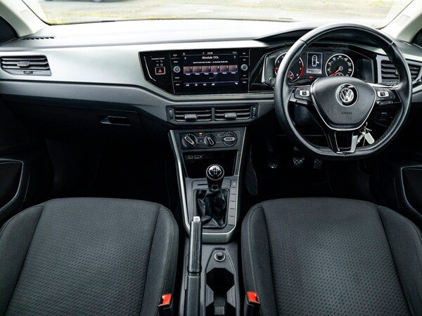 Used Volkswagen Polo 2019 for sale - 76213359: Photo 2