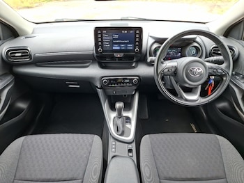 Used Toyota Yaris 2022 for sale - 79185953: Photo
