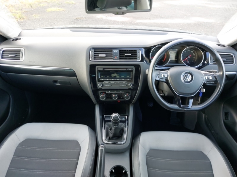 Used Volkswagen Jetta 2015 for sale - 76970256: Photo 2