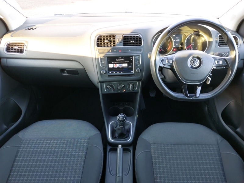 Used Volkswagen Polo 2017 for sale - 76630723: Photo 2