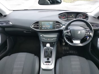 Used Peugeot 308 2018 for sale - 77531055: Photo