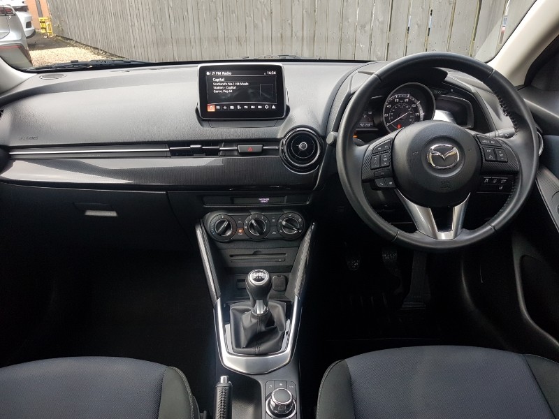 Used Mazda Mazda2 2015 for sale - 76579439: Photo 2