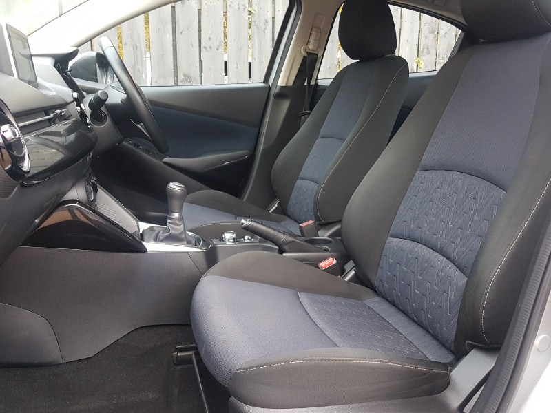 Used Mazda Mazda2 2015 for sale - 76579439: Photo 5