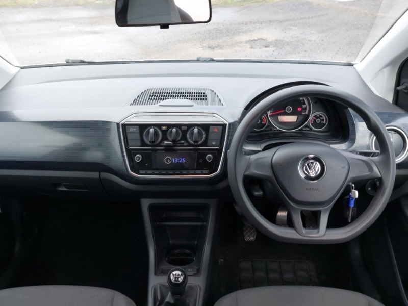 Used Volkswagen up! 2018 for sale - 77338391: Photo 2