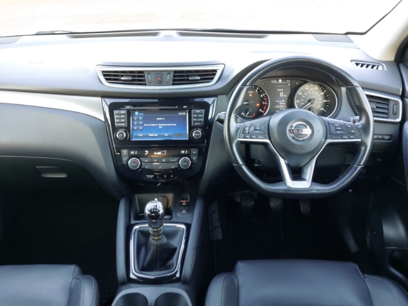 Used Nissan Qashqai 2018 for sale - 77433049: Photo 2