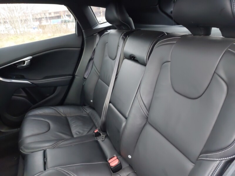 Used Volvo V40 2018 for sale - 77518234: Photo 6