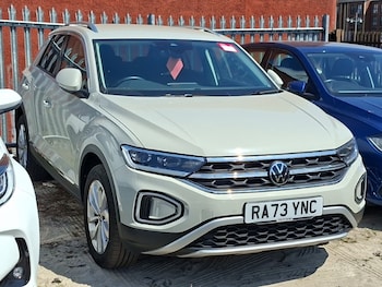 Used Volkswagen T-Roc 2024 for sale - 79286215: Photo