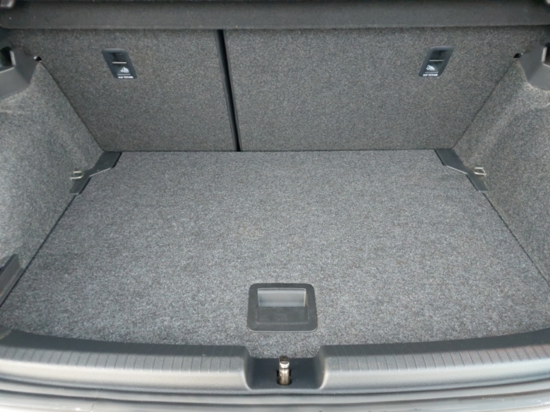 Used Volkswagen Polo 2018 for sale - 76897516: Photo 8