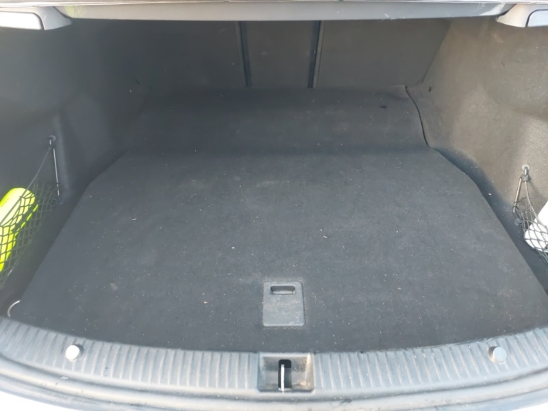 Used Mercedes-Benz C Class 2015 for sale - 77130227: Photo 8