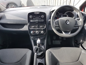Used Renault Clio 2018 for sale - 78312657: Photo