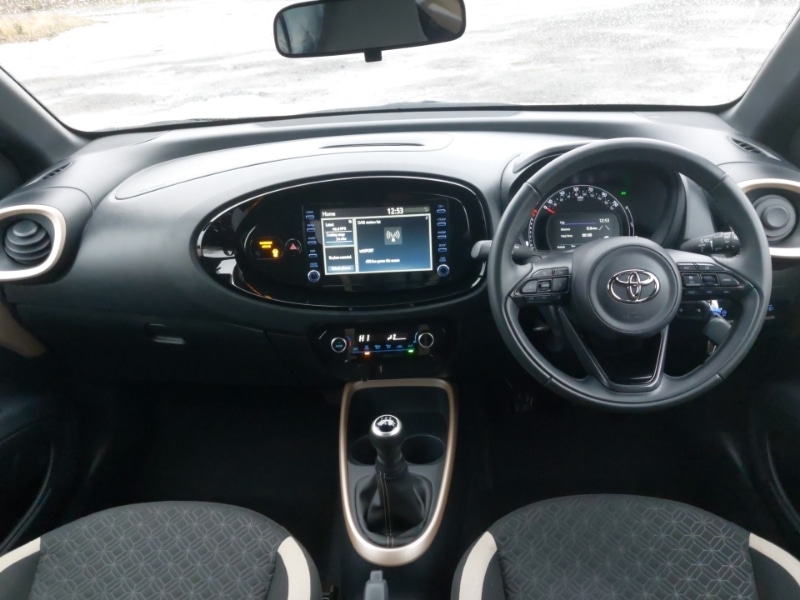 Used Toyota Aygo X 2023 for sale - 77338392: Photo 2