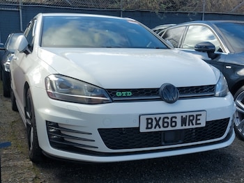 Used Volkswagen Golf 2016 for sale - 78147611: Photo