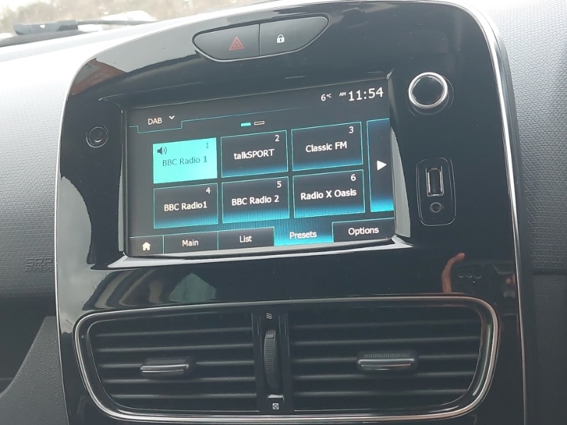 Used Renault Clio 2018 for sale - 77392941: Photo 10