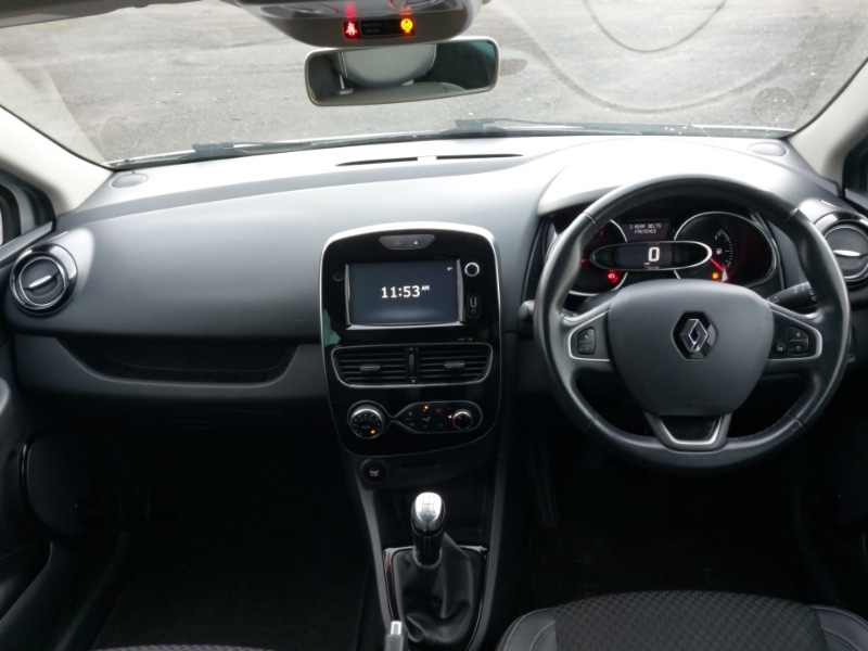 Used Renault Clio 2018 for sale - 77392941: Photo 2