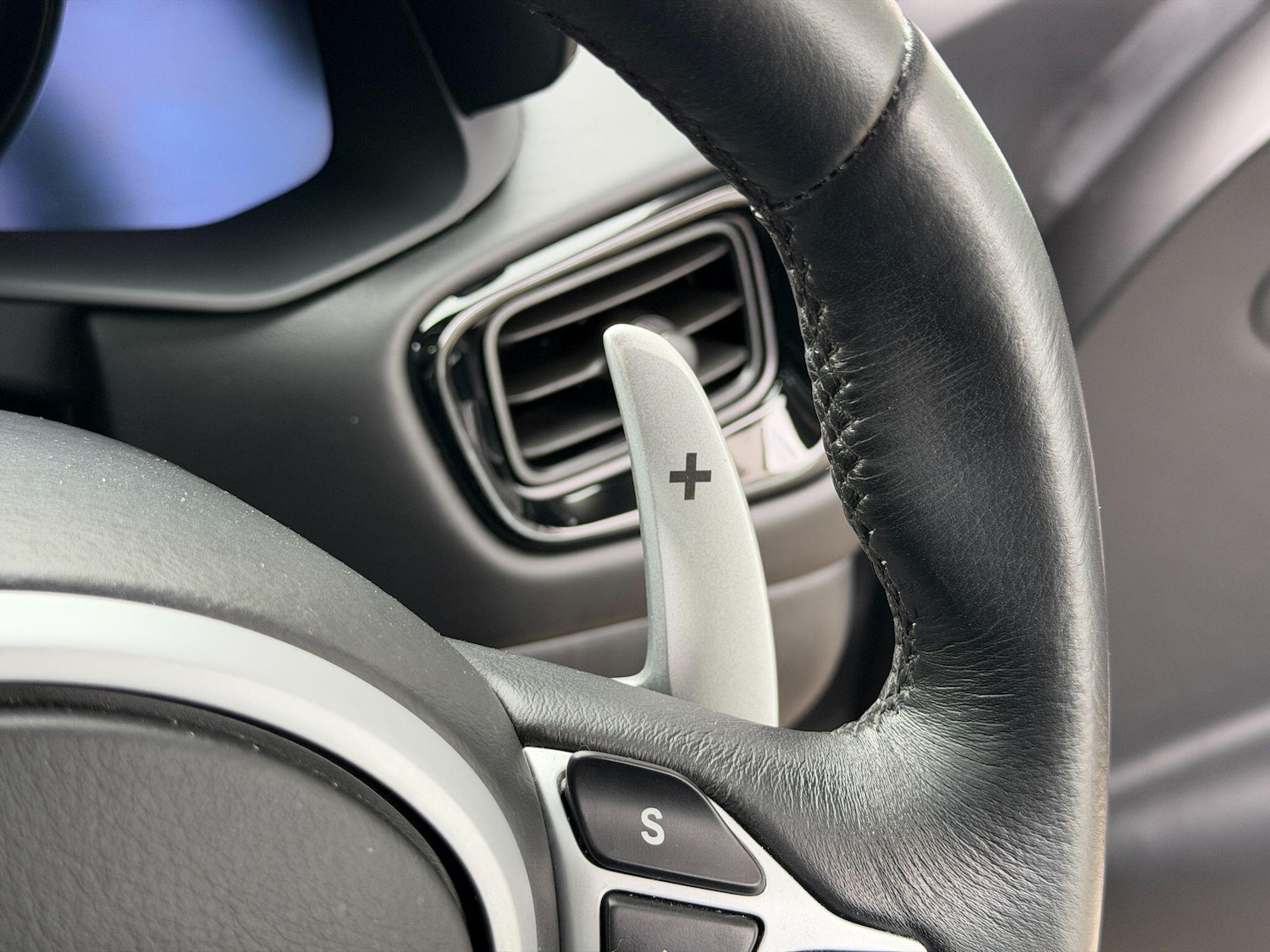 Used Aston Martin Vantage 2019 for sale - 77624926: Photo 26