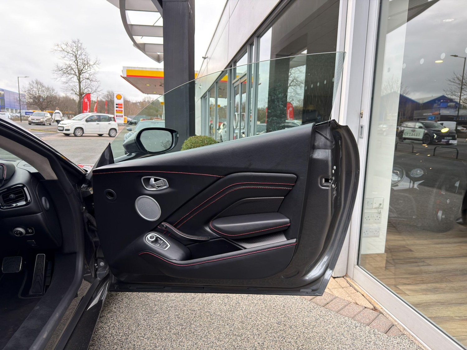 Used Aston Martin Vantage 2019 for sale - 77624926: Photo 45