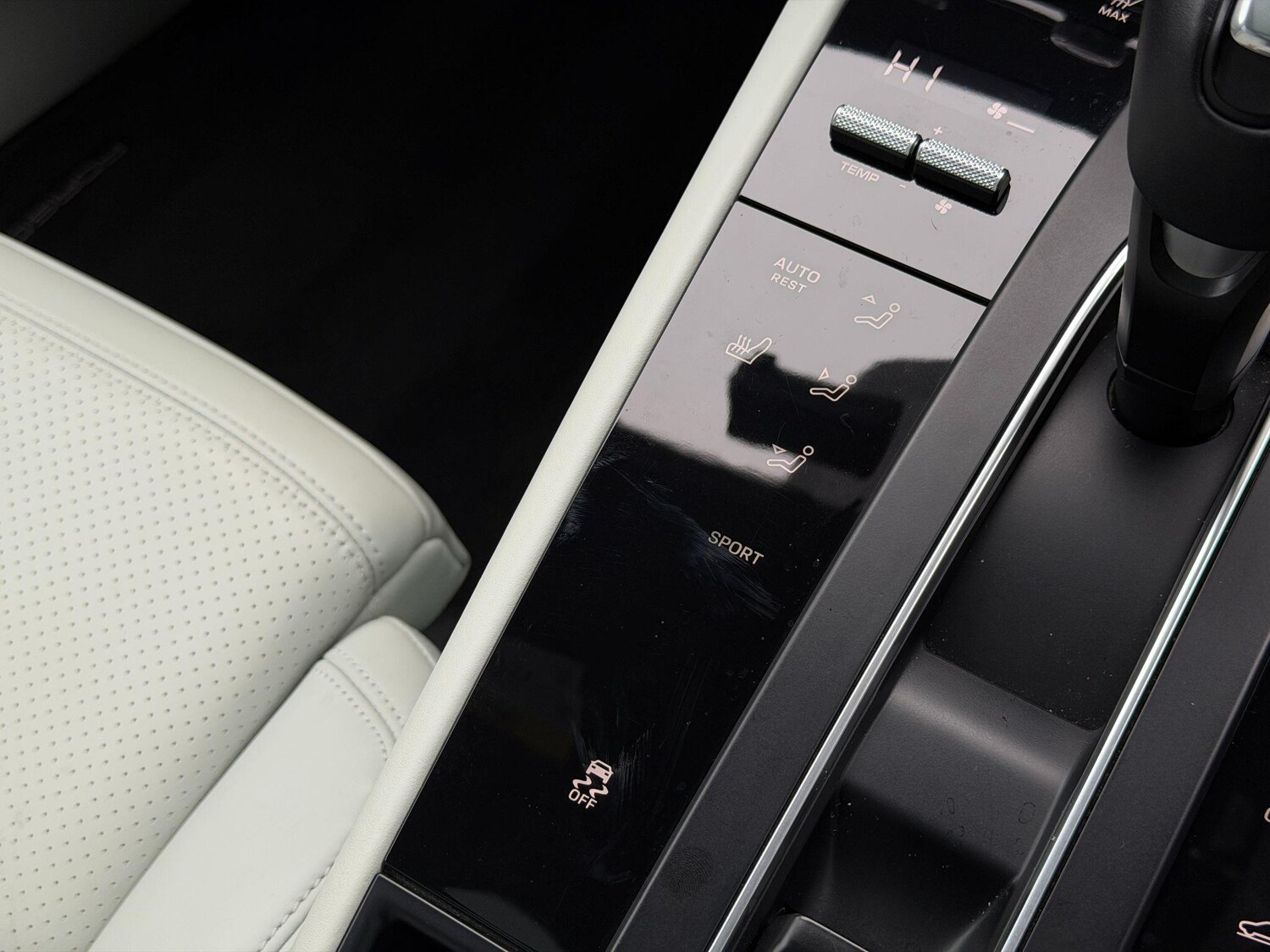 Used Porsche Macan for sale - 77468860: Photo 44