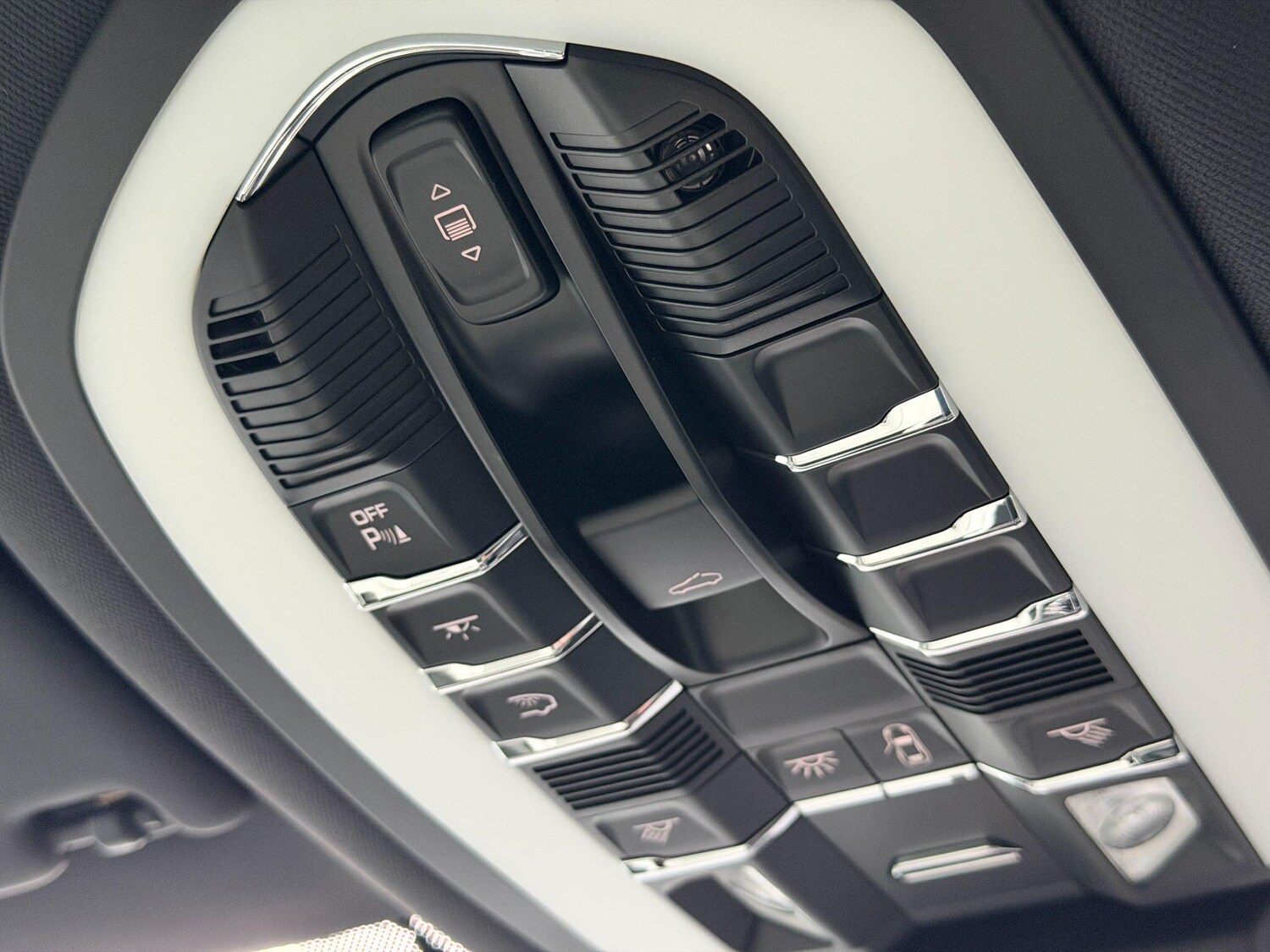 Used Porsche Macan for sale - 77468860: Photo 47