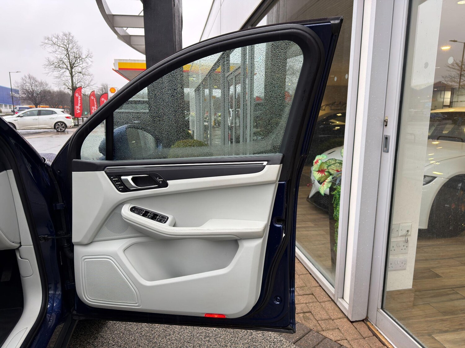 Used Porsche Macan for sale - 77468860: Photo 48