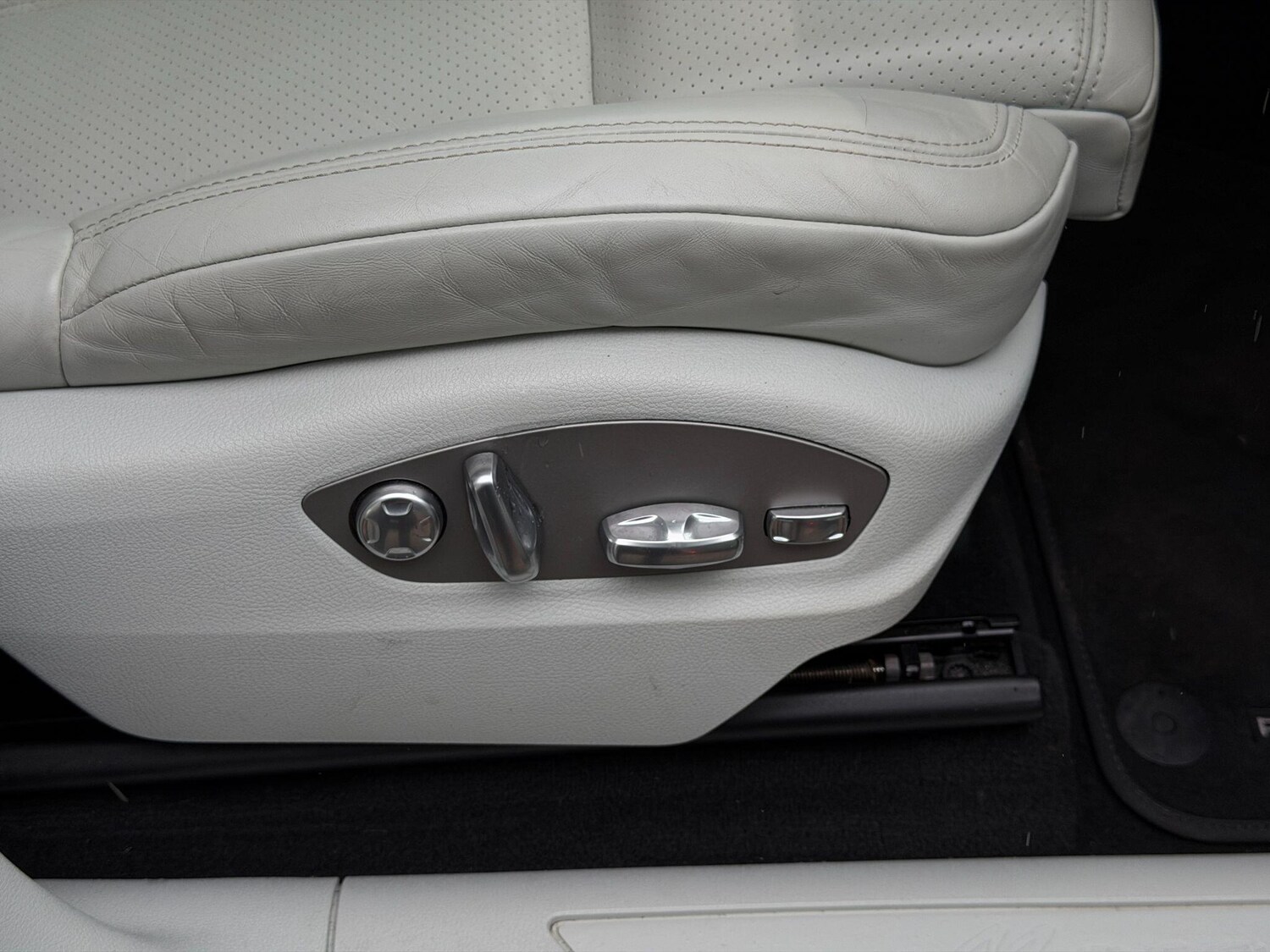 Used Porsche Macan for sale - 77468860: Photo 50