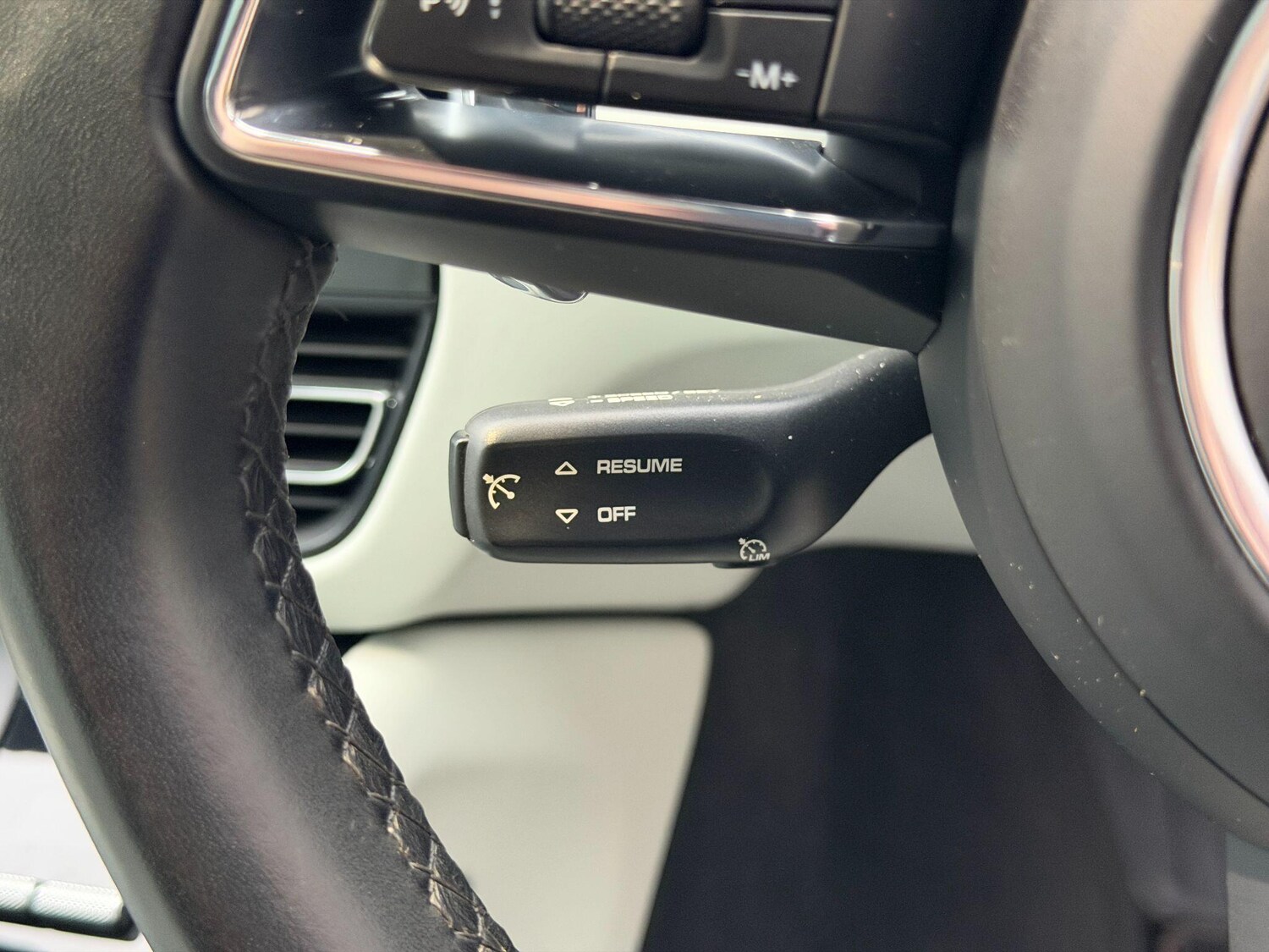 Used Porsche Macan for sale - 77468860: Photo 53