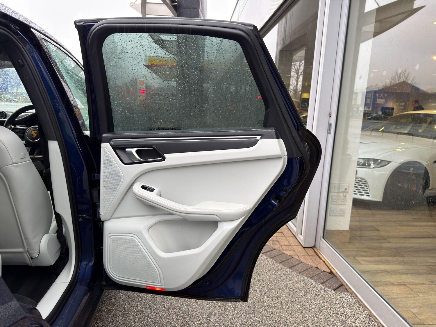 Used Porsche Macan for sale - 77468860: Photo 58