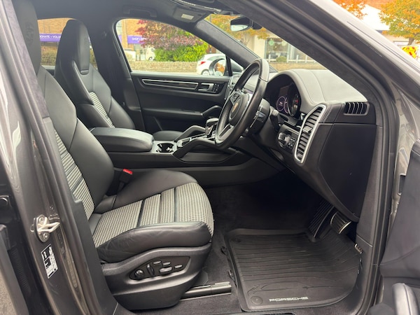 Used Porsche Cayenne 2023 for sale - 76200691: Photo 18
