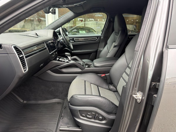 Used Porsche Cayenne 2023 for sale - 76200691: Photo 19