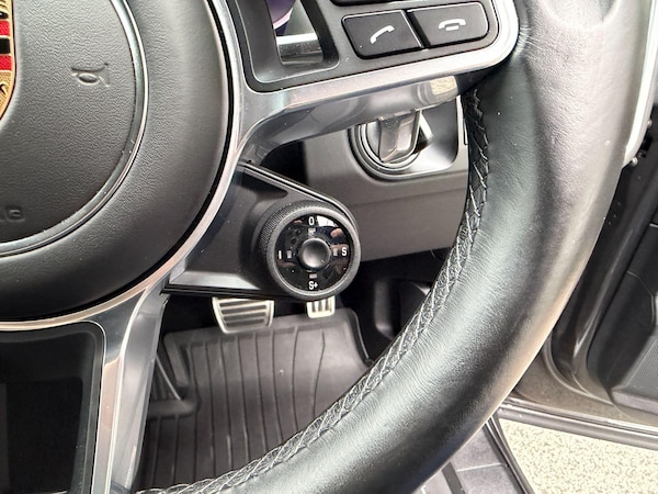 Used Porsche Cayenne 2023 for sale - 76200691: Photo 30