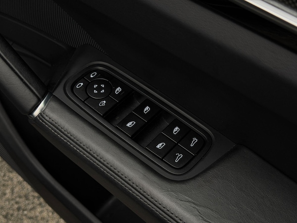Used Porsche Cayenne 2023 for sale - 76200691: Photo 34