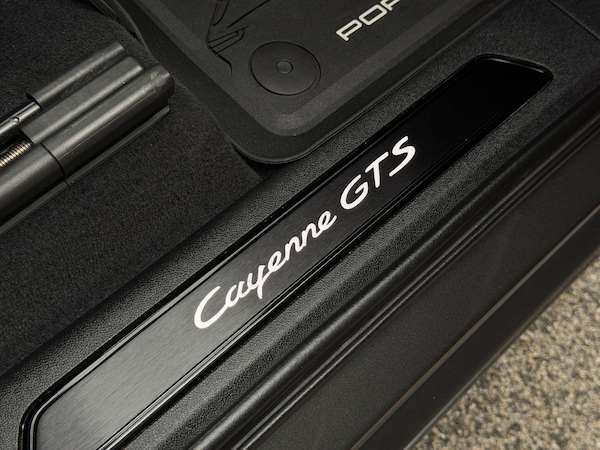Used Porsche Cayenne 2023 for sale - 76200691: Photo 36