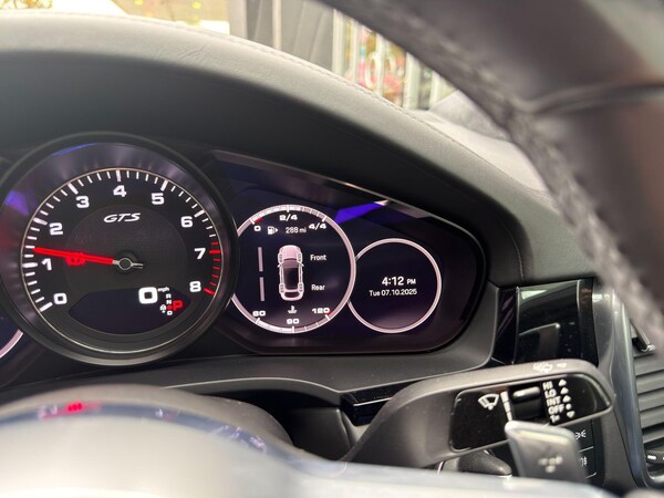 Used Porsche Cayenne 2023 for sale - 76200691: Photo 40