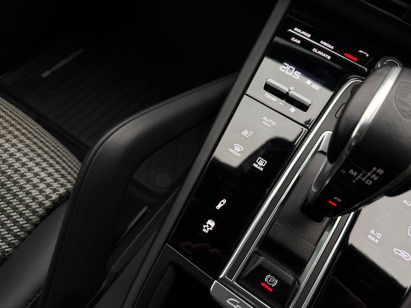 Used Porsche Cayenne 2023 for sale - 76200691: Photo 47