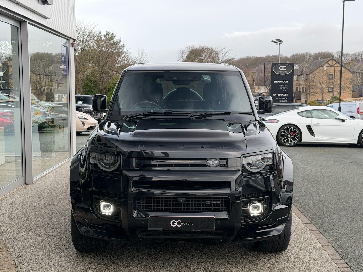 Used Land Rover Defender 110 2022 for sale - 77624906: Photo 2