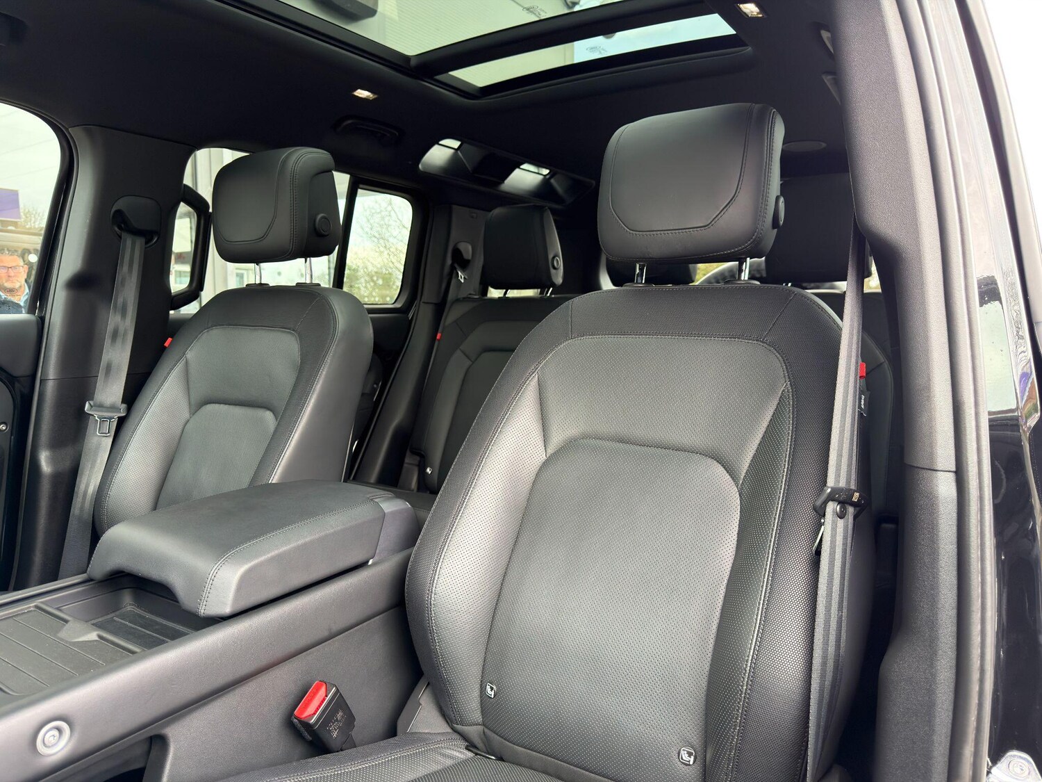 Used Land Rover Defender 110 2022 for sale - 77624906: Photo 21