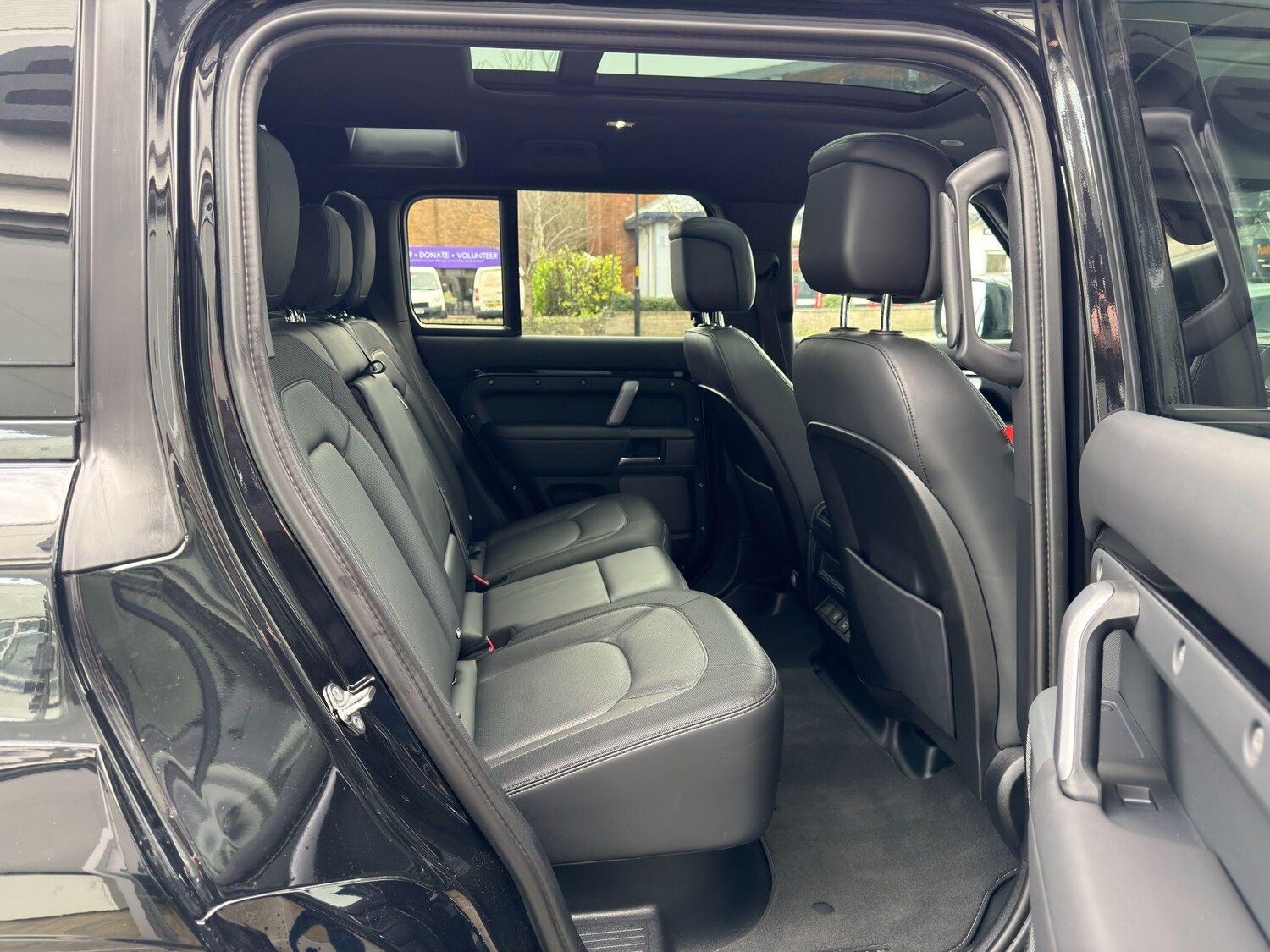 Used Land Rover Defender 110 2022 for sale - 77624906: Photo 23