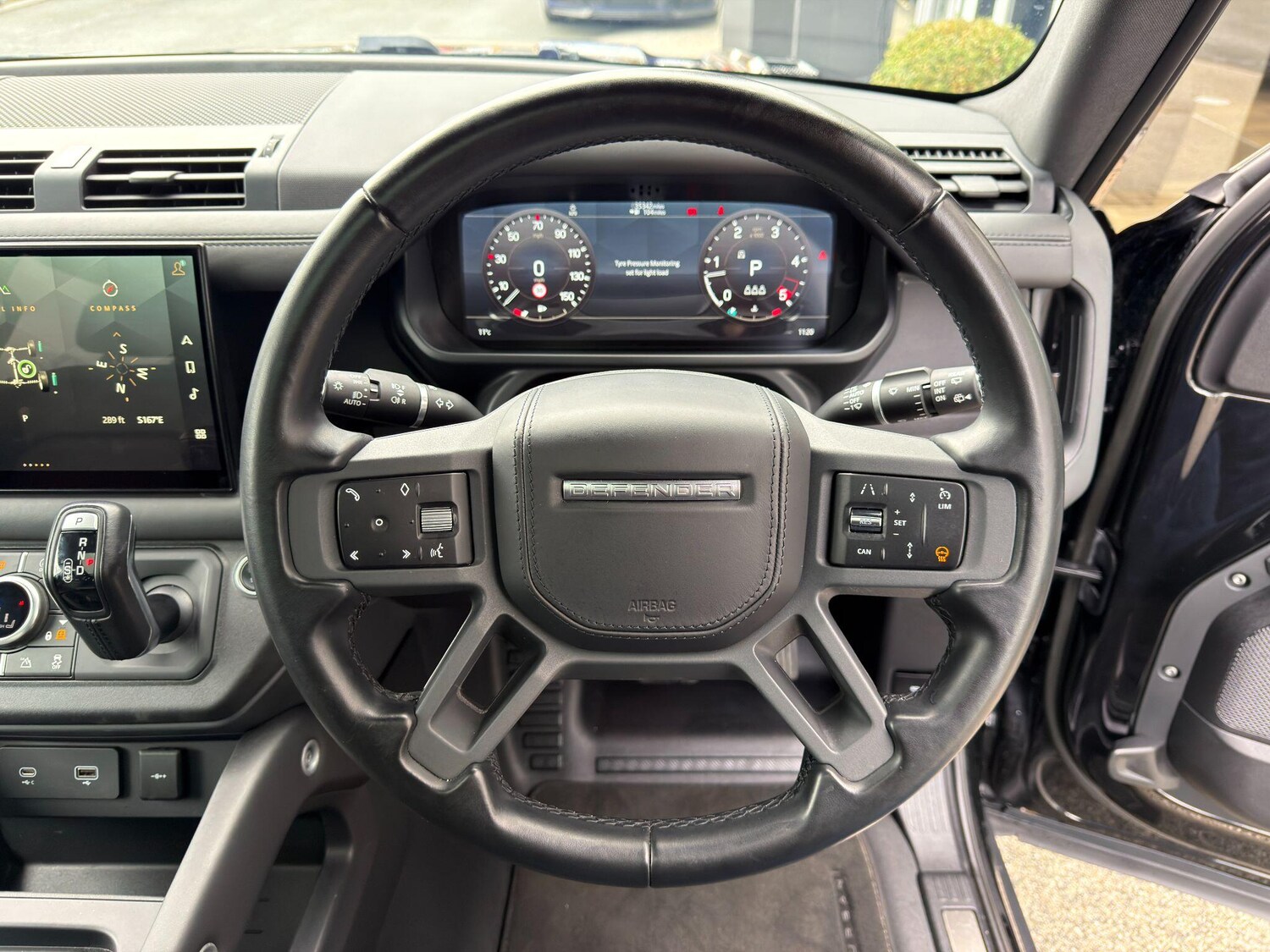 Used Land Rover Defender 110 2022 for sale - 77624906: Photo 28