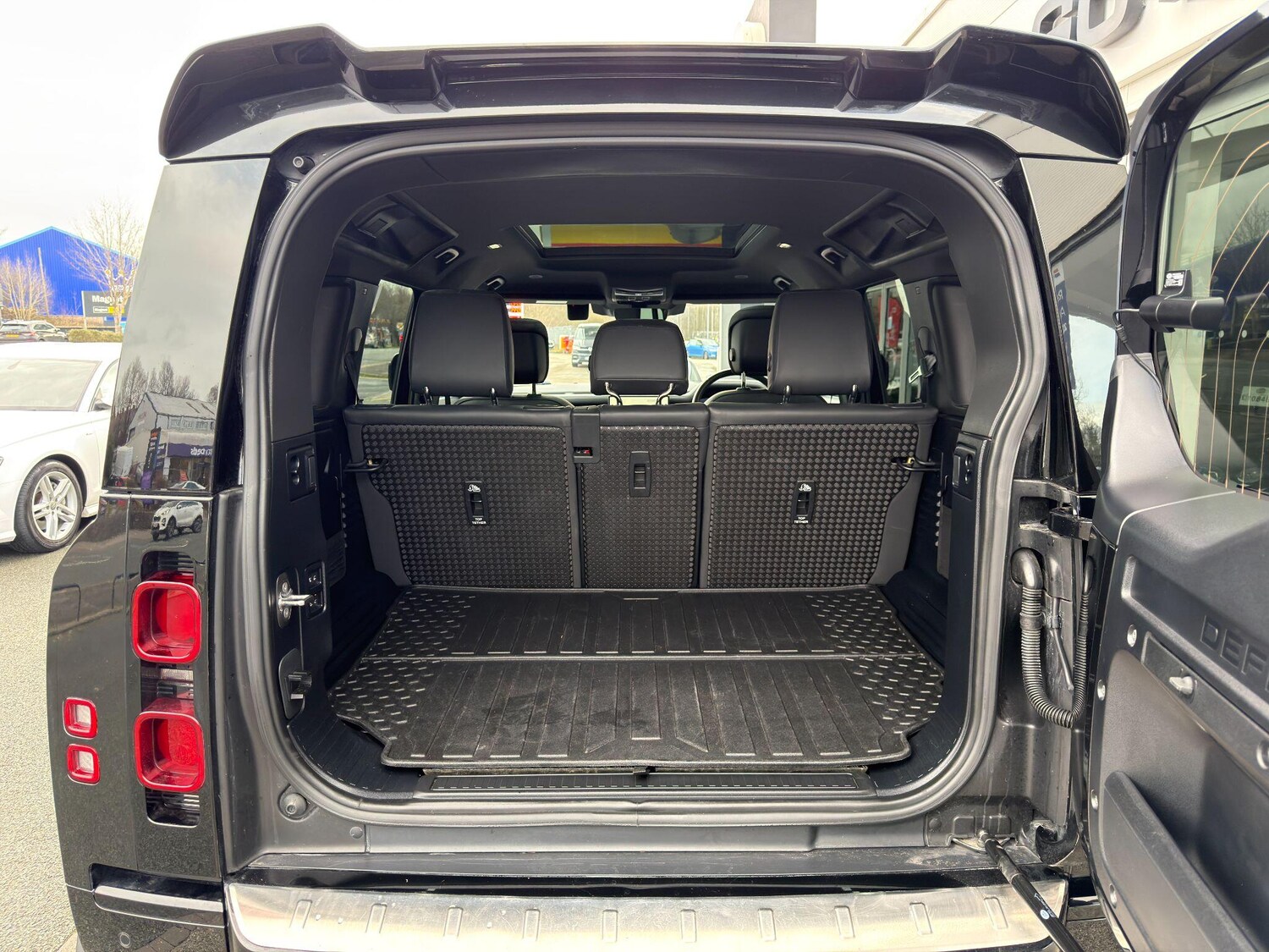 Used Land Rover Defender 110 2022 for sale - 77624906: Photo 53