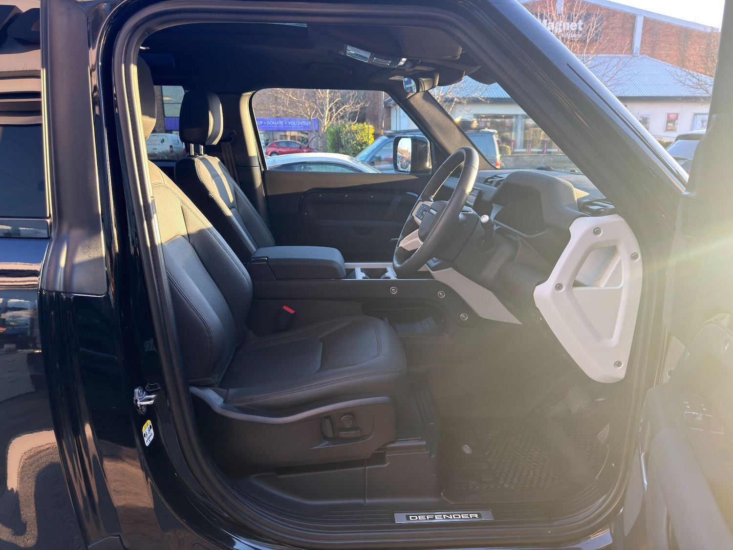 Used Land Rover Defender 90 2024 for sale - 77074041: Photo 16