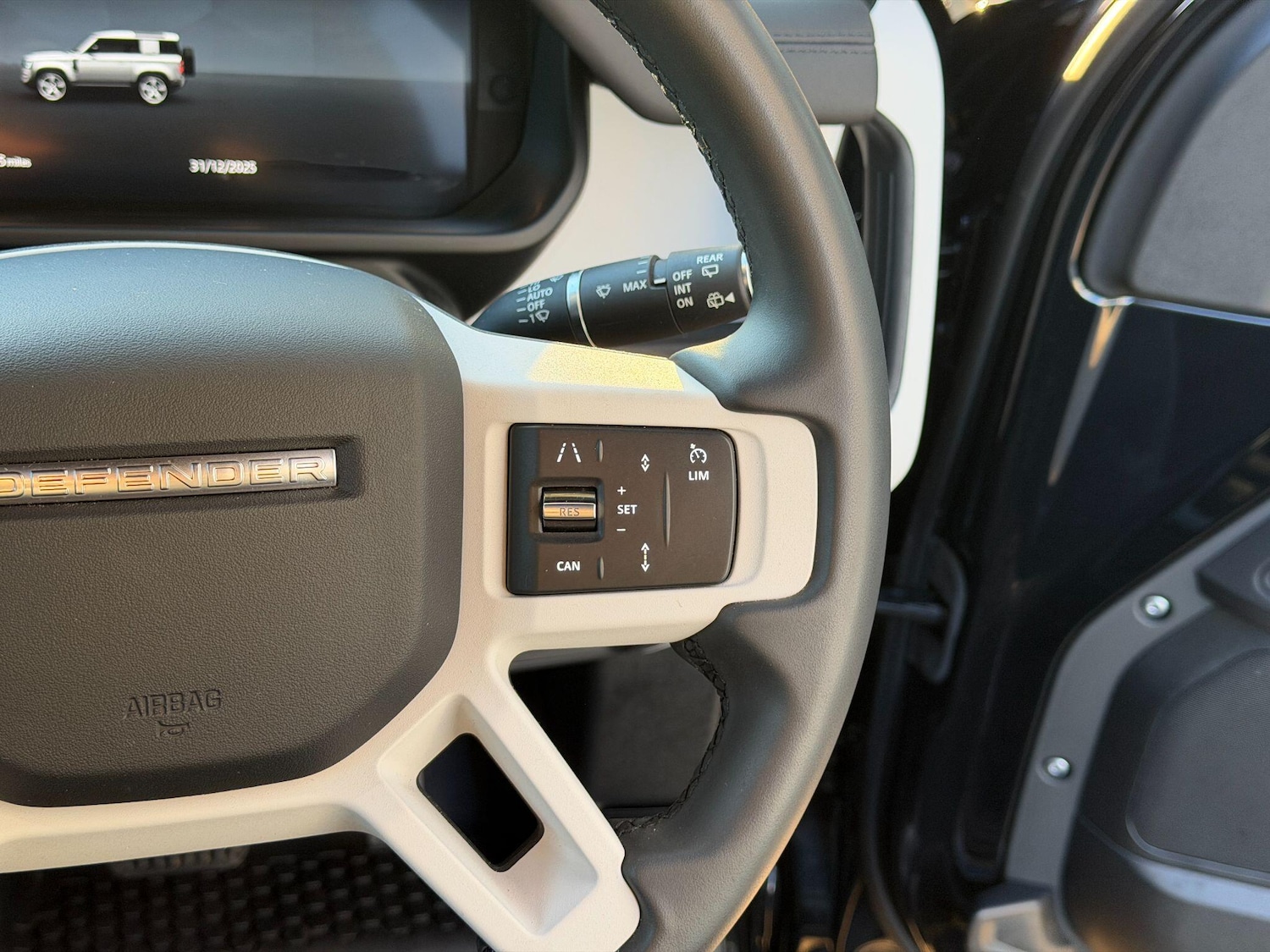 Used Land Rover Defender 90 2024 for sale - 77074041: Photo 23